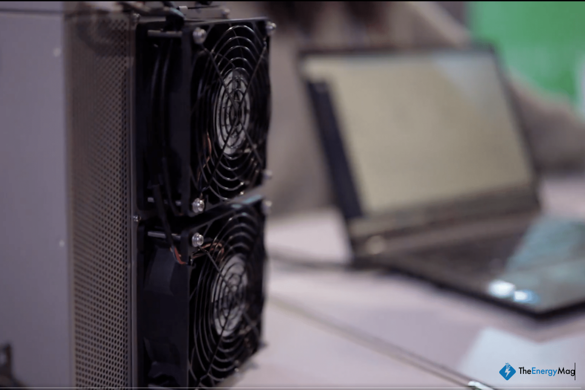 Bitdeer Lifts November Bitcoin Output as Mining Sites Begin AI Data Center Conversions